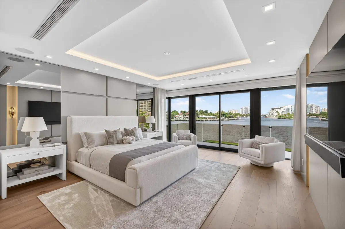 Primary Suite at 2533 Aqua Vista Boulevard, Fort Lauderdale