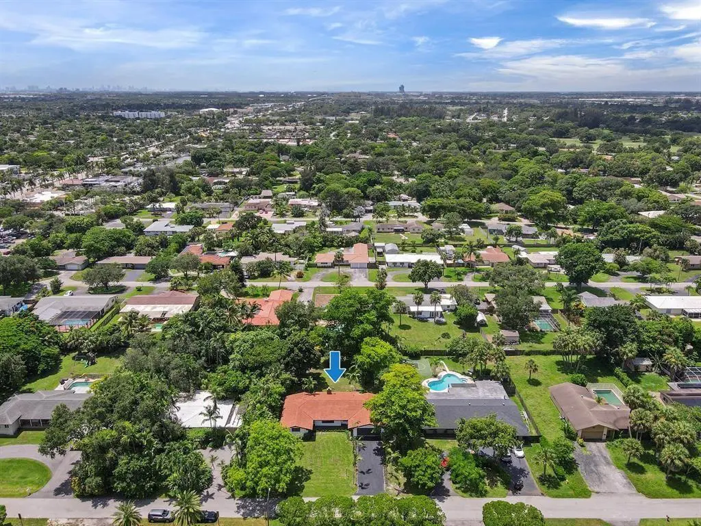 4190 SW 4th Street, Plantation, FL – photo 5