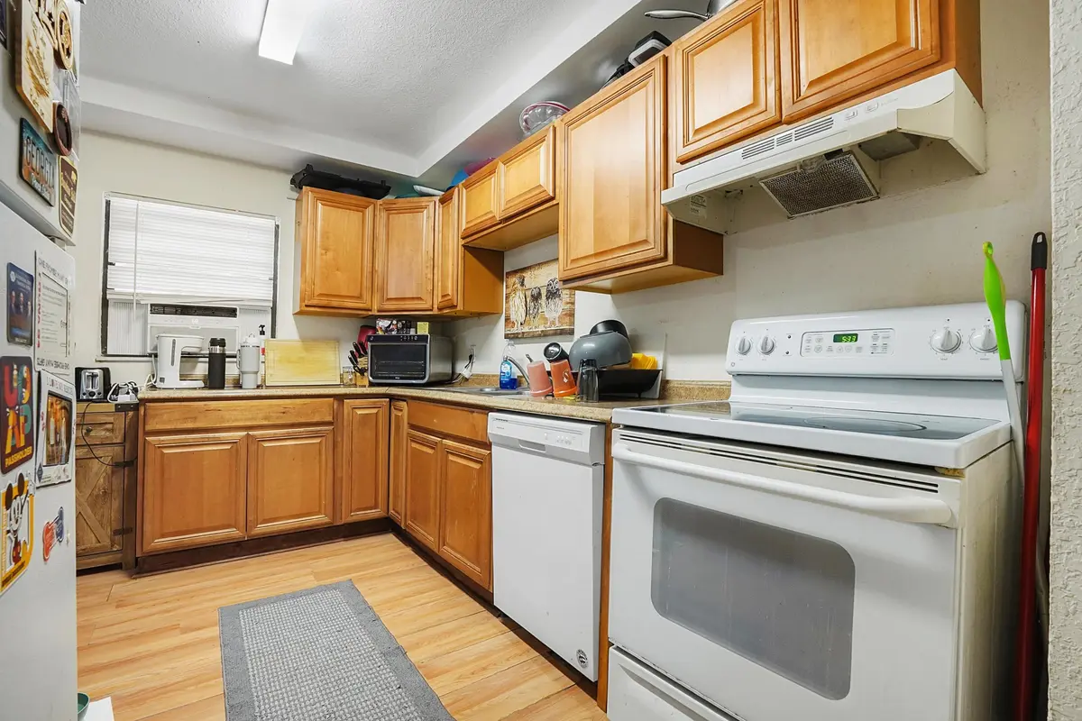 09 Kitchen 02 at 203 E Easy Street, Fort Pierce
