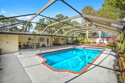203 E Easy Street, Fort Pierce – Single Family Residence for sale