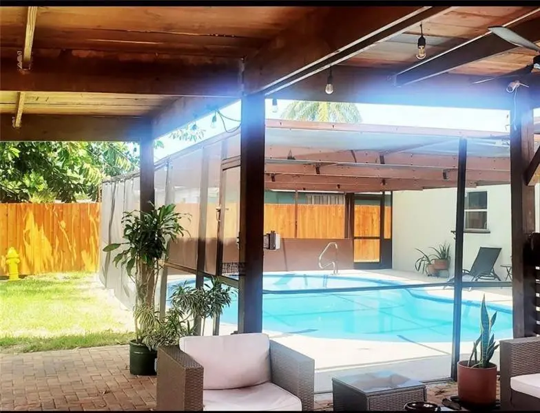 Photo 2 at 5620 SW 56th Street, Davie