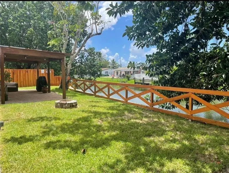 Photo 4 at 5620 SW 56th Street, Davie