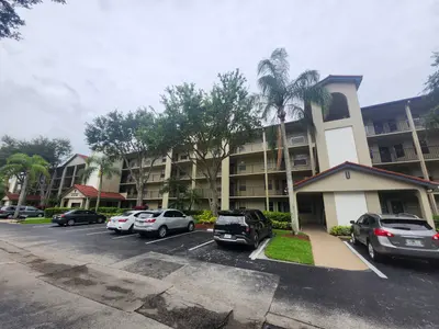 1100 SW 128th Terrace 209 U, Pembroke Pines – sold