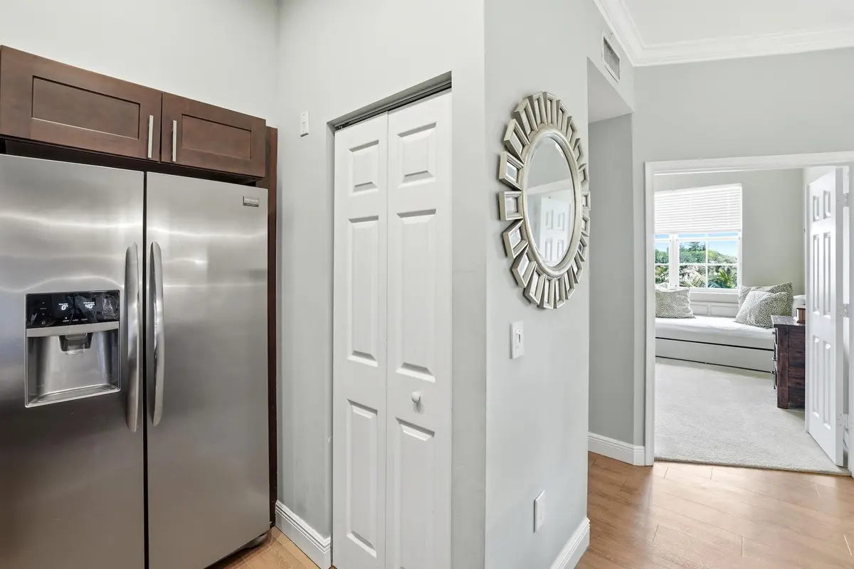 0H8A5048 at 11750 Saint Andrews Place 302, Wellington