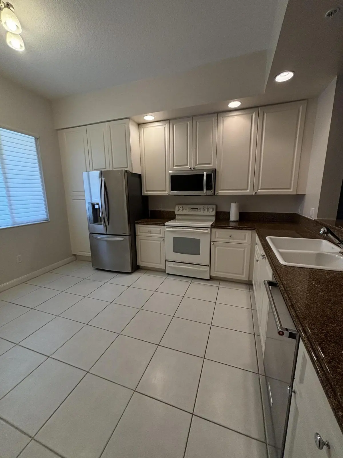 20250813092235660719000000-o at 10 E Harbour Isle Dr Drive 302, Fort Pierce