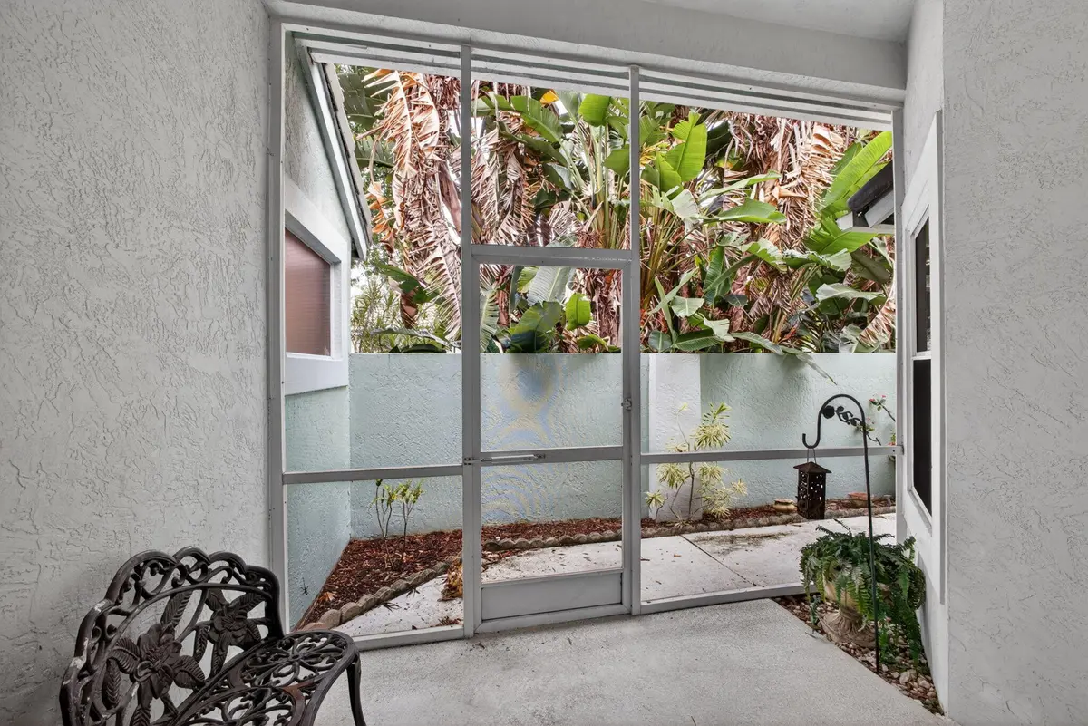 7-web-or-mls-5D1A9229 at 2860 Waters Edge Circle, Greenacres