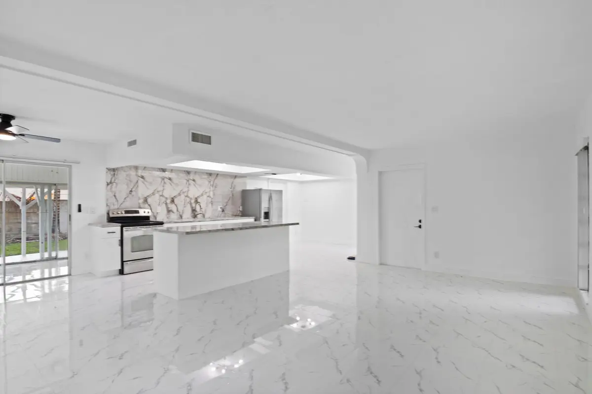 2k3a2613 5 at 7109 NW 68th Street, Tamarac