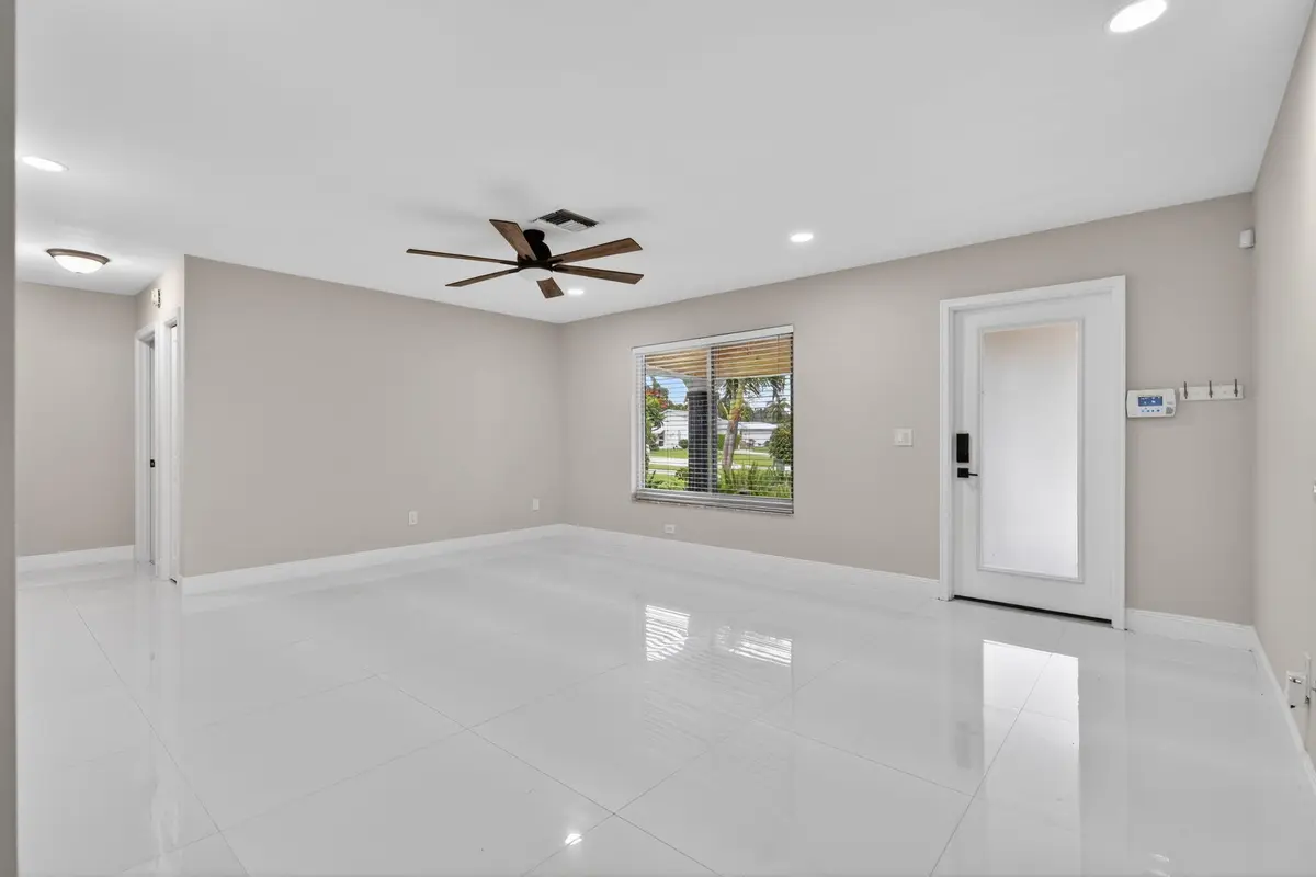 8-web-or-mls-_MLP7479 at 10339 Daphne Avenue, Palm Beach Gardens