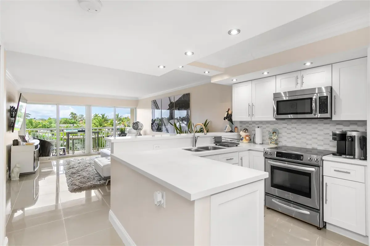 Photo 6 at 2611 N Riverside Drive 307, Pompano Beach
