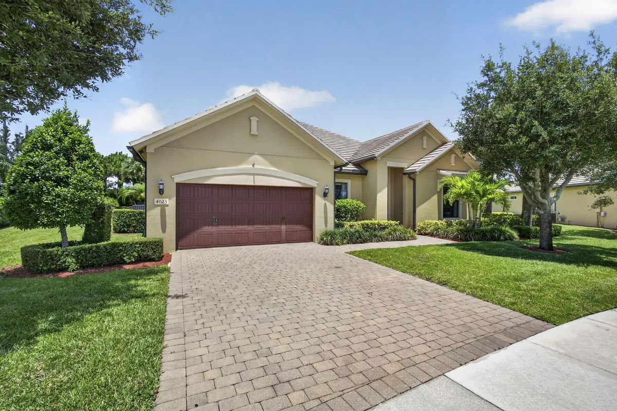 3-web-or-mls-BS1A4202 at 4023 Siena Circle, Wellington