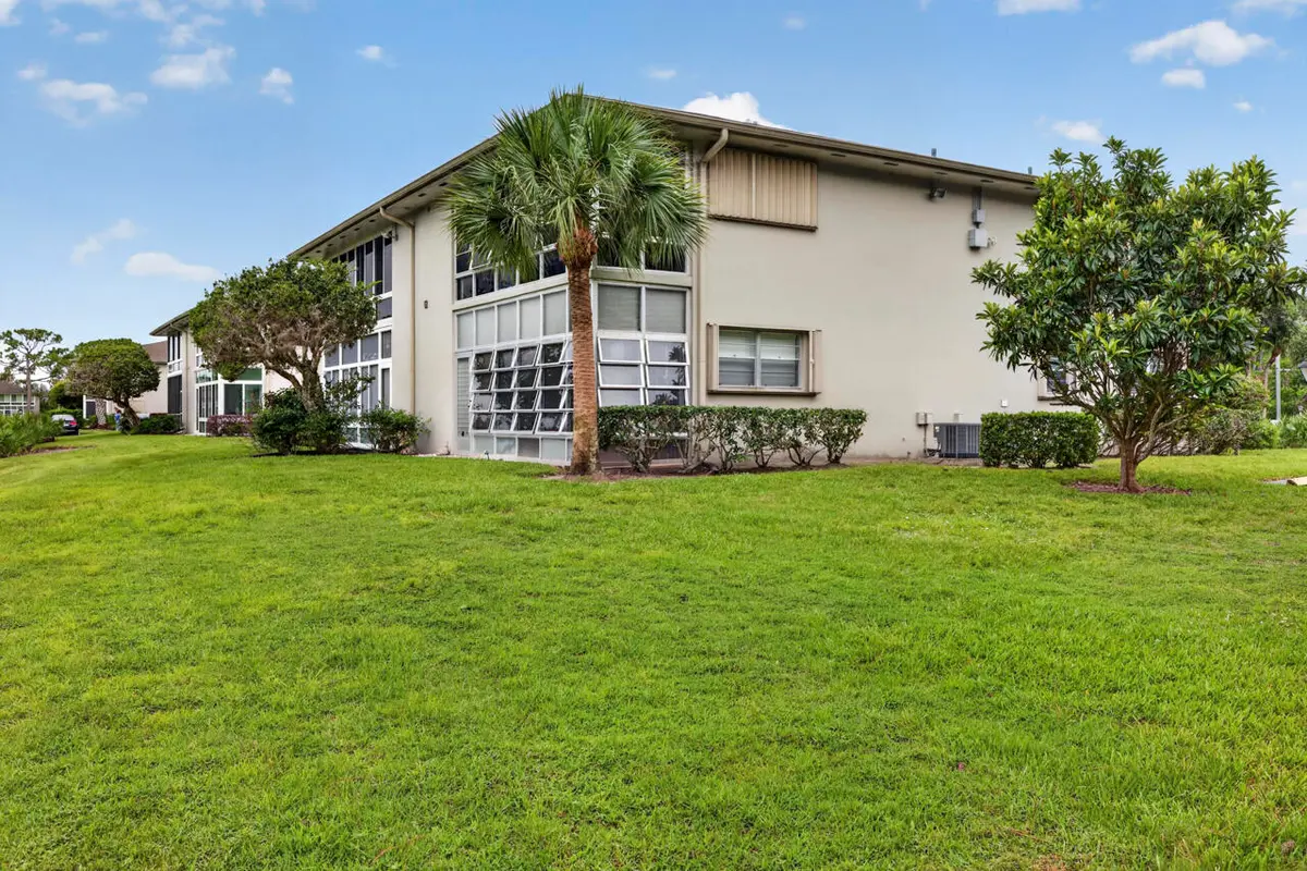 1 Lake Vista Trail #207-022 at 1 Lake Vista Trail 207, Port St. Lucie