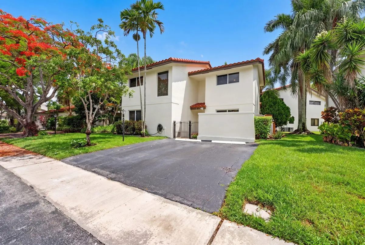 2-web-or-mls-Exterior_DSC08284_hf4k at 704 SW 89th Avenue, Plantation