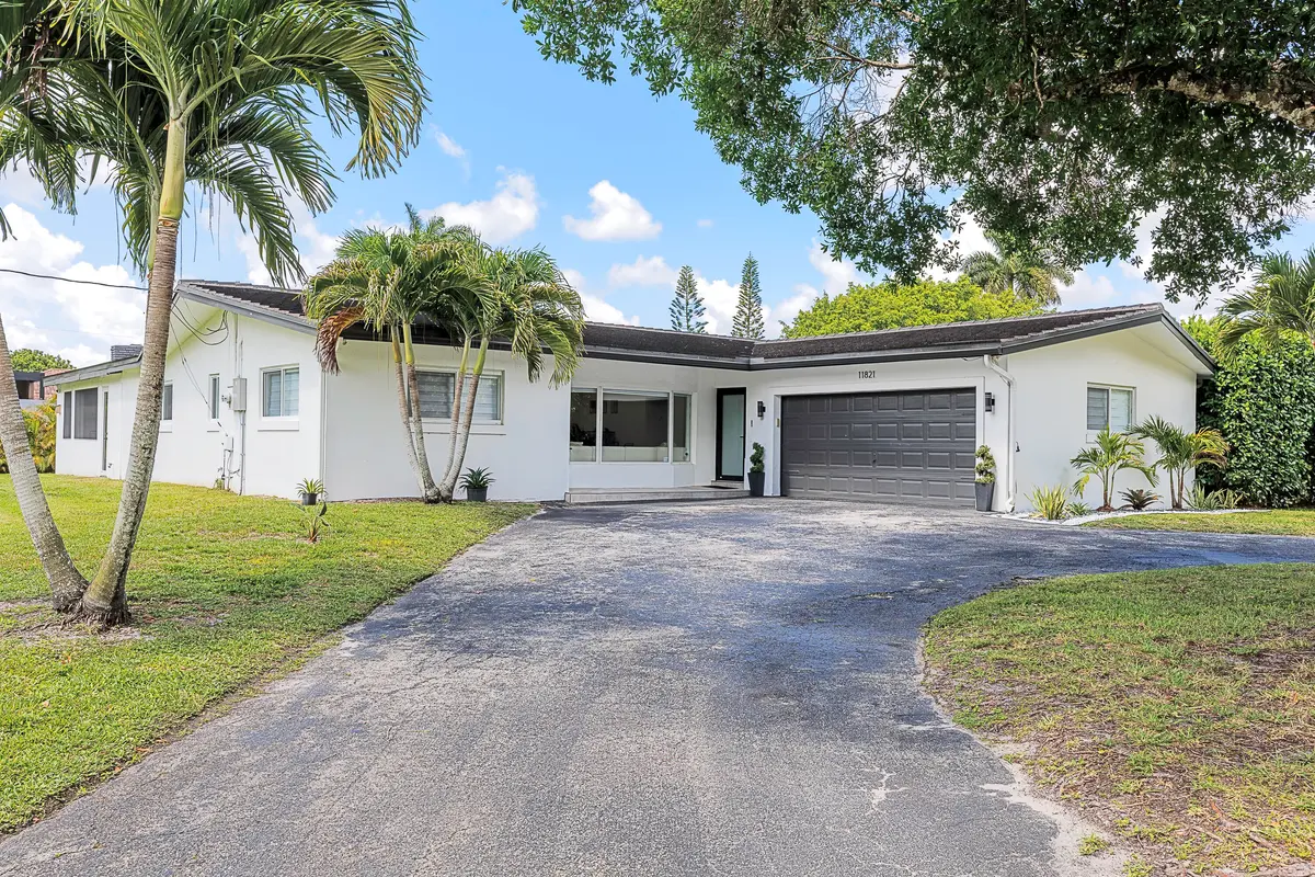 Front of house at 11821 NW 6th Court, Plantation