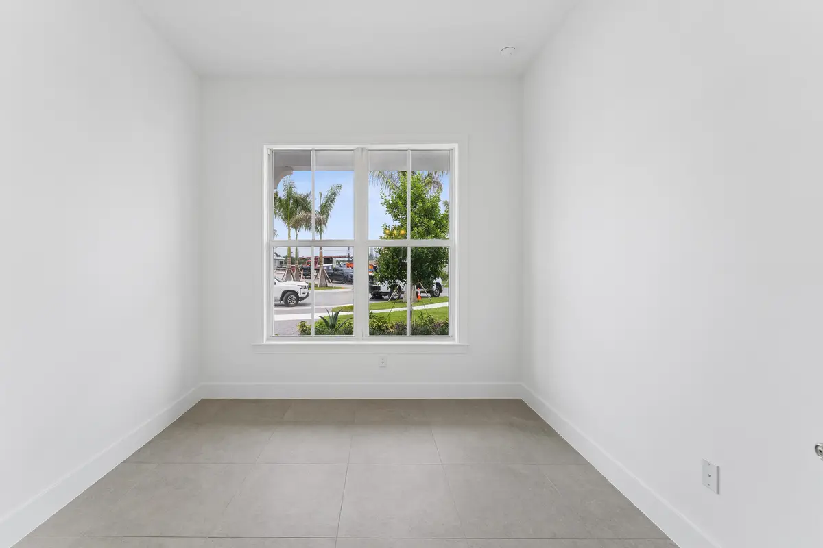 Extra Suite at 122 Parkside Way 6, Royal Palm Beach