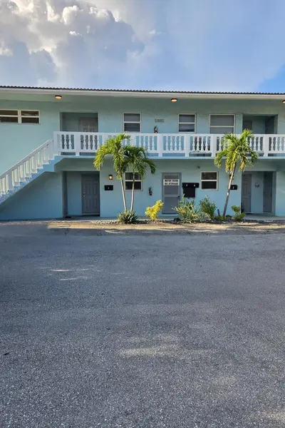 1001 SE 3rd Street 3, Deerfield Beach – Apartment for rent