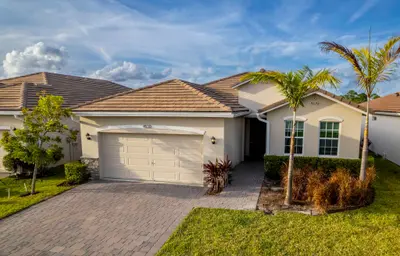 4530 NW Exchange Avenue, Jensen Beach – Single Family Residence for rent