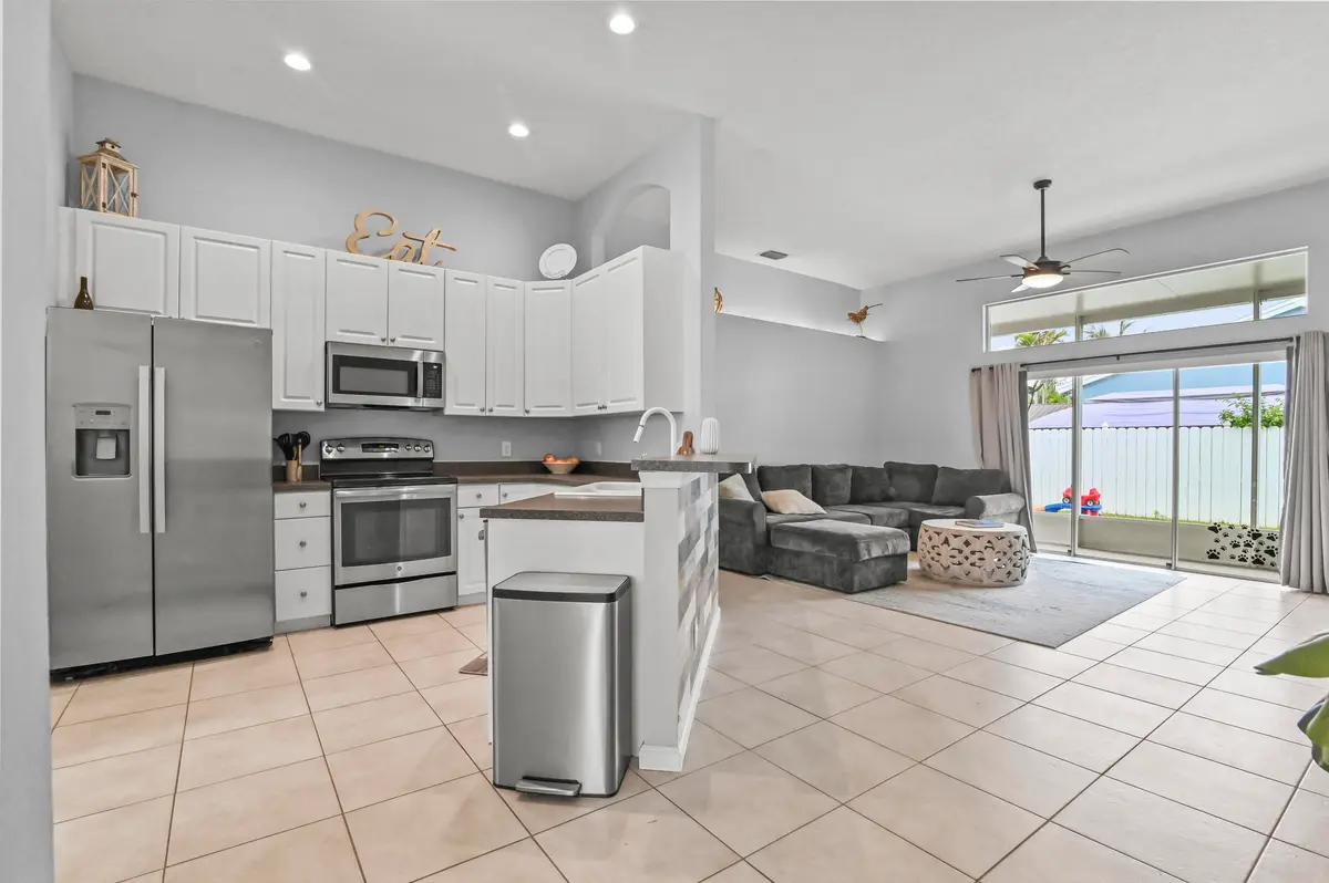 11 Kitchen 01 at 6319 Foster Street, Jupiter