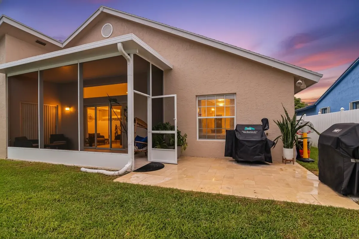 35 Backyard 04_TW at 6319 Foster Street, Jupiter