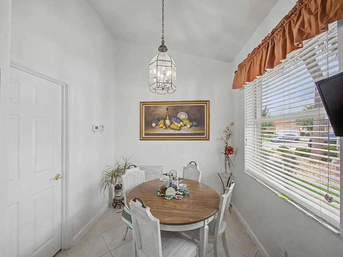 11-web-or-mls-008 at 806 NW Rutherford Court, Port St. Lucie