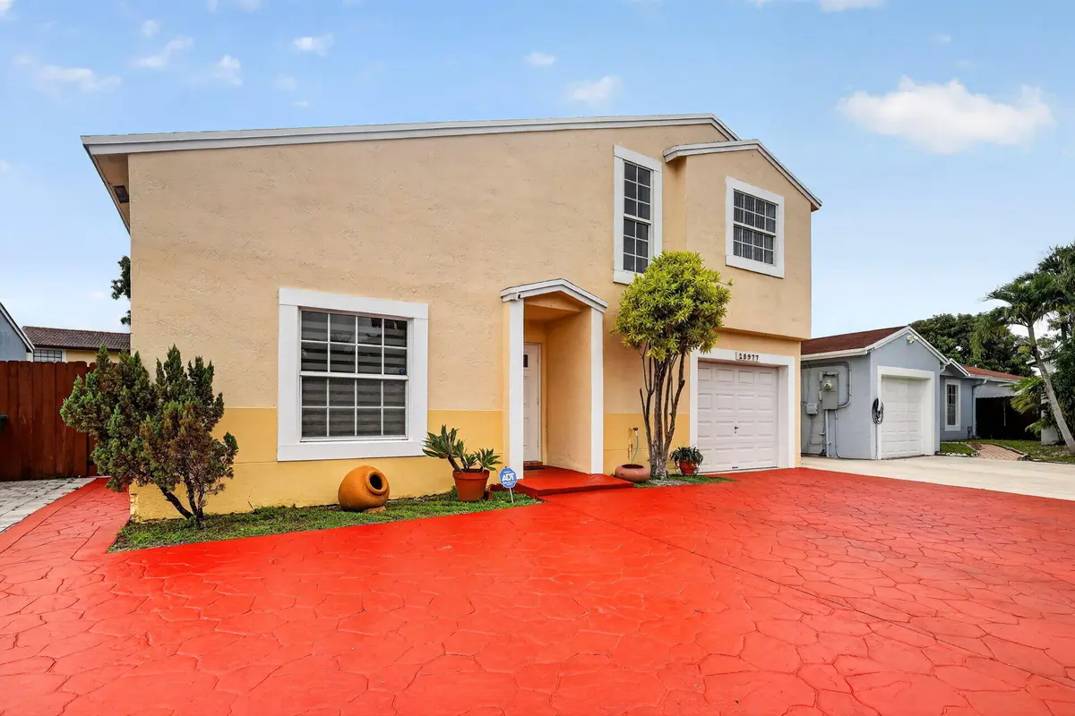 3-web-or-mls-8H3A8970 at 18977 NW 63rd Ct Circle, Miami Gardens