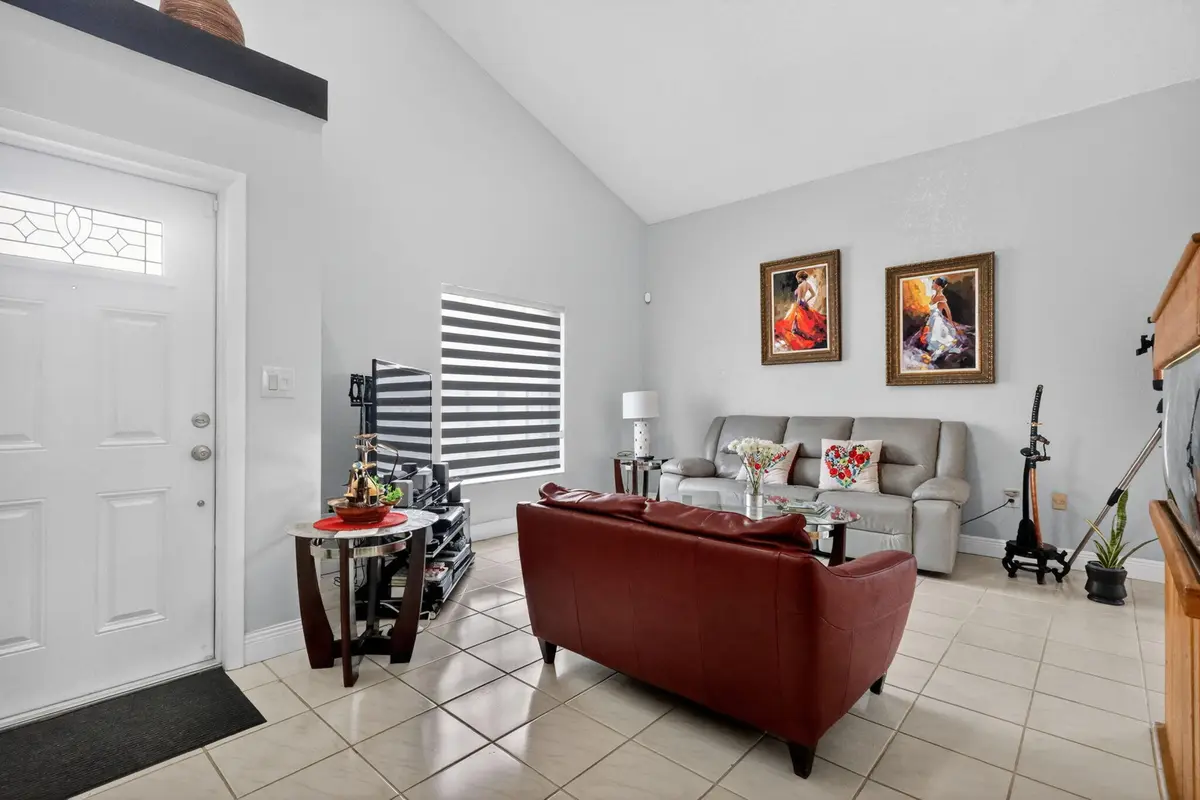 6-web-or-mls-8H3A8982 at 18977 NW 63rd Ct Circle, Miami Gardens