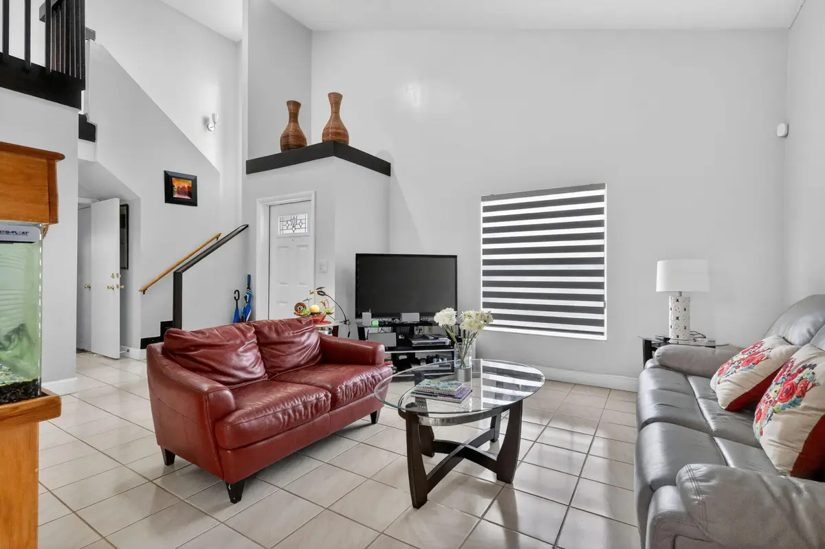 7-web-or-mls-8H3A8986 at 18977 NW 63rd Ct Circle, Miami Gardens