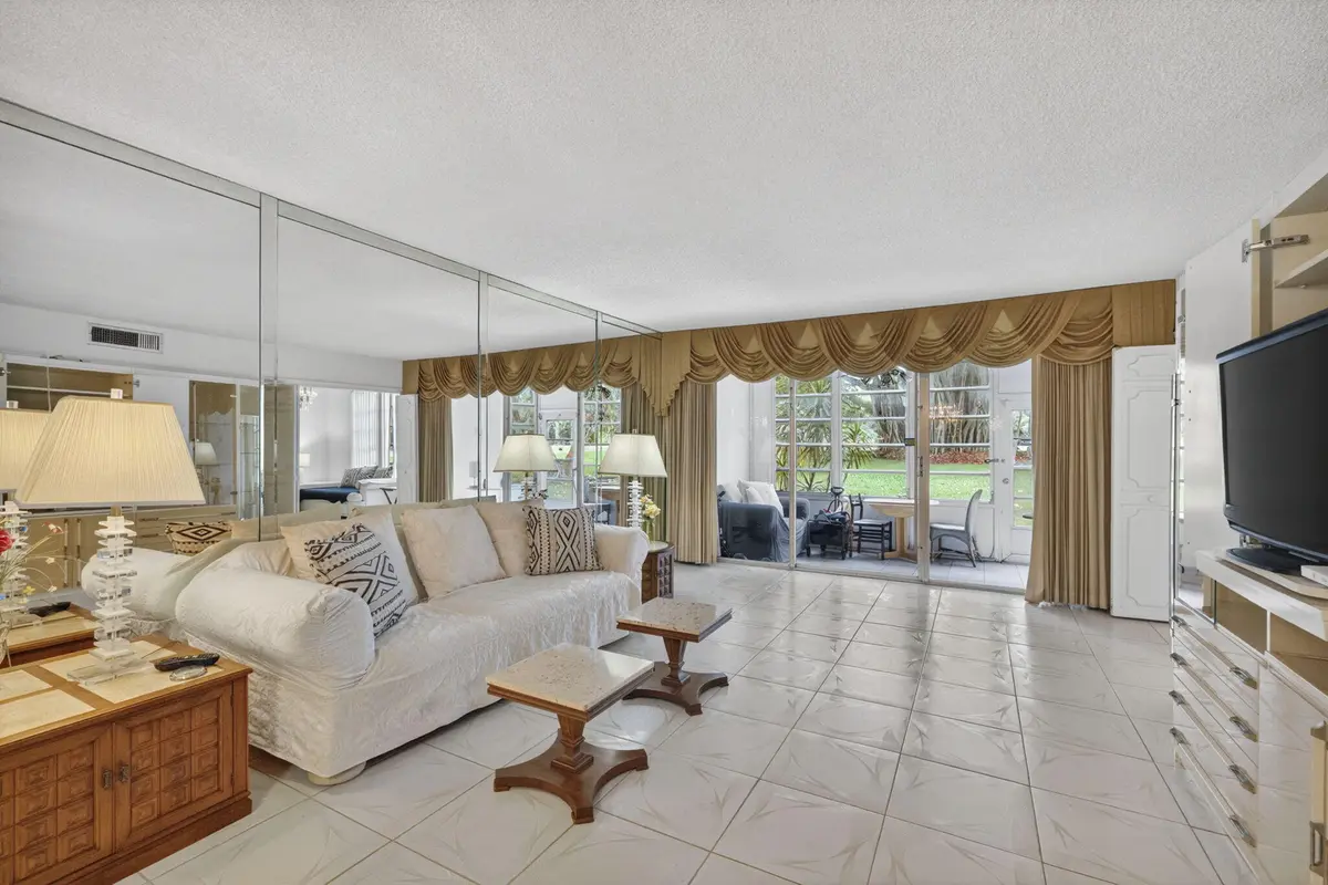 4-web-or-mls-8I8A2052 at 3000 S Course Drive 103, Pompano Beach