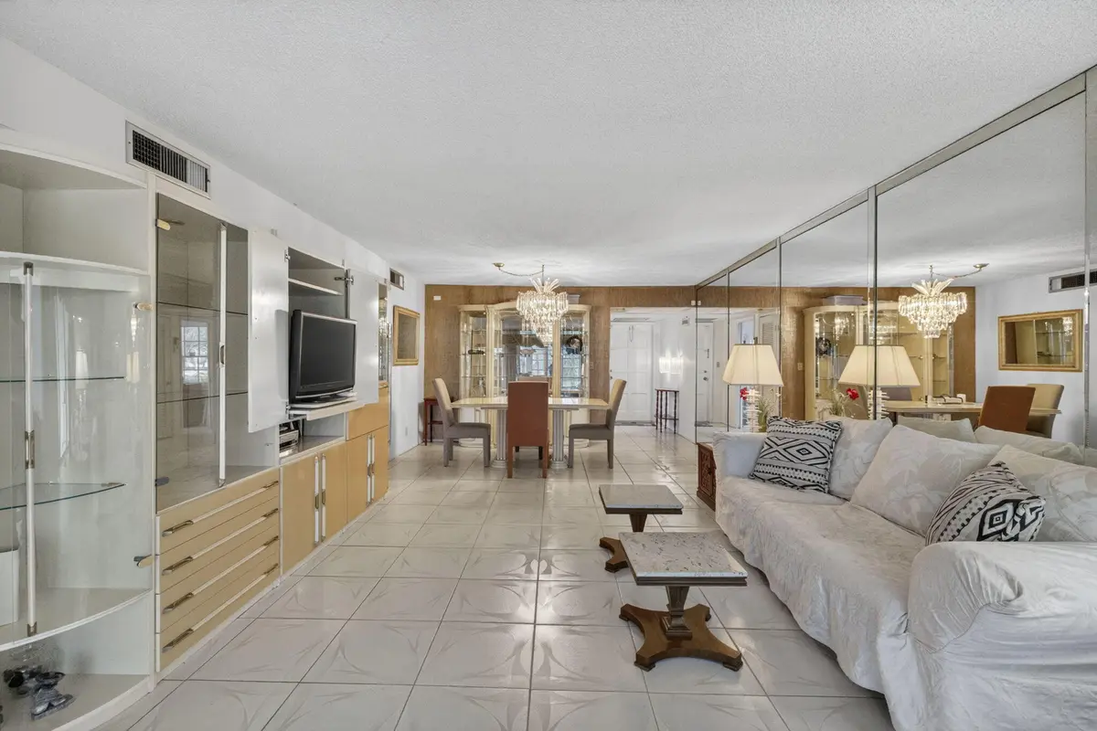 5-web-or-mls-8I8A2057 at 3000 S Course Drive 103, Pompano Beach