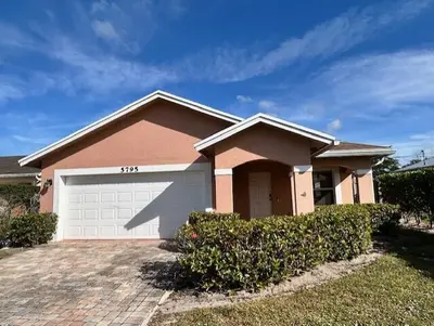 5795 SE Mitzi Lane, Stuart – Single Family Residence for sale