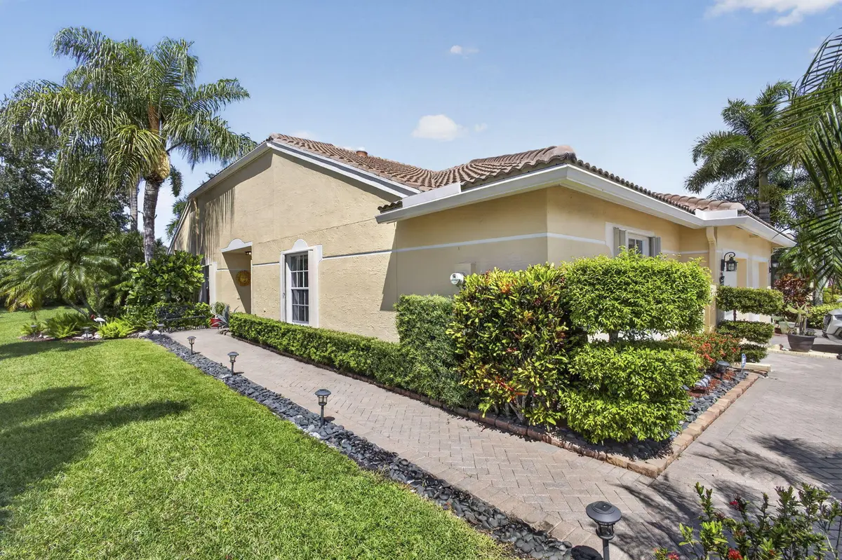 Front Brick Paver Path at 9461 Bridgeport Drive, West Palm Beach