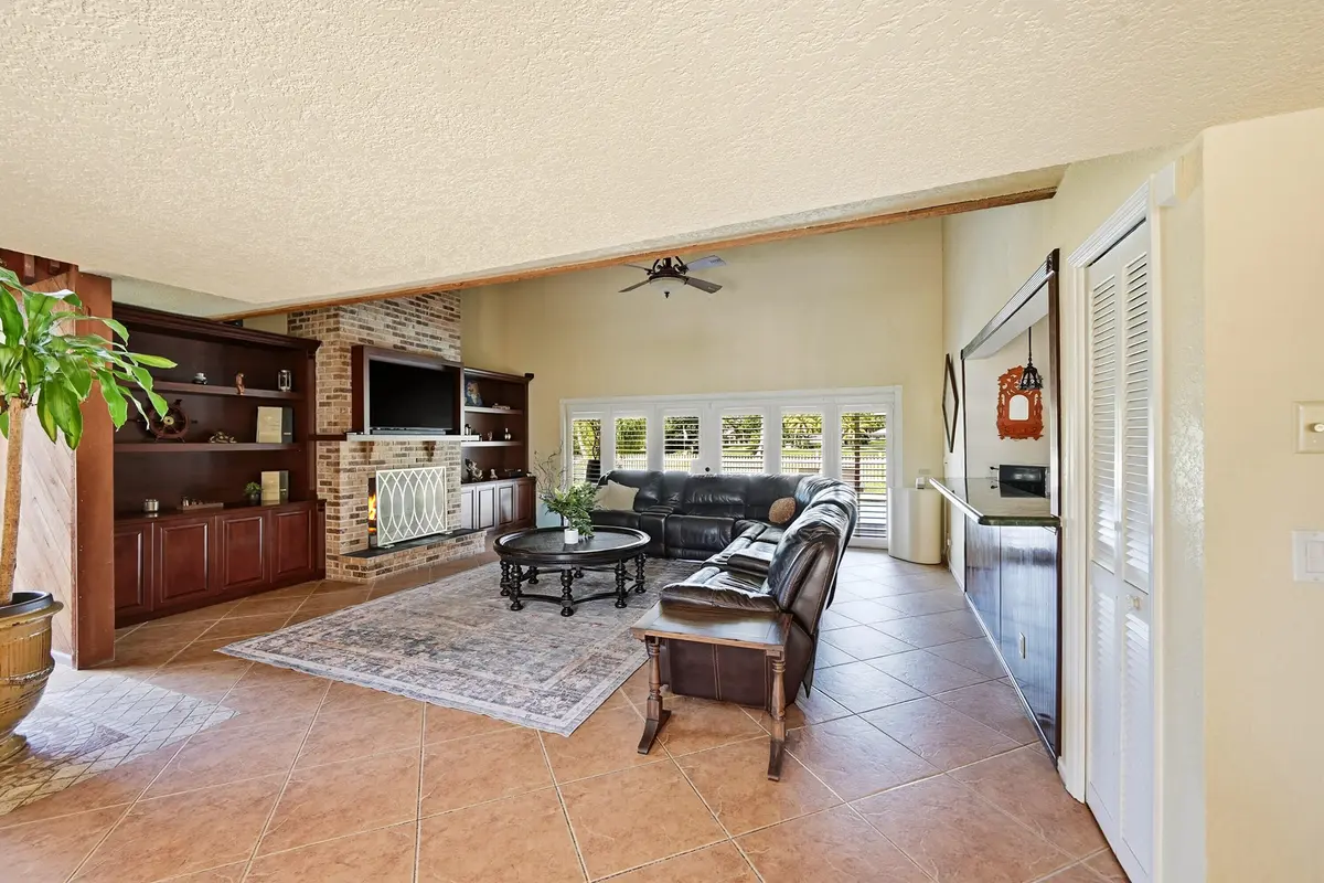 07_living room at 10400 W Tara Boulevard, Boynton Beach