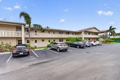 2115 NE 42nd Court 109n, Lighthouse Point – sold