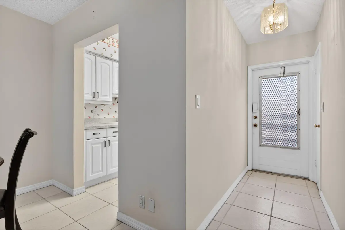 Entrance from inside at 2115 NE 42nd Court 109n, Lighthouse Point