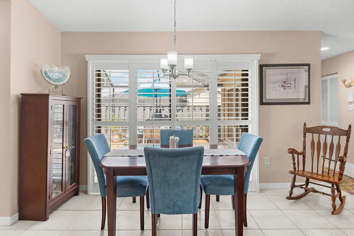 Dining area at 1531 Pheasant Walk C, Fort Pierce