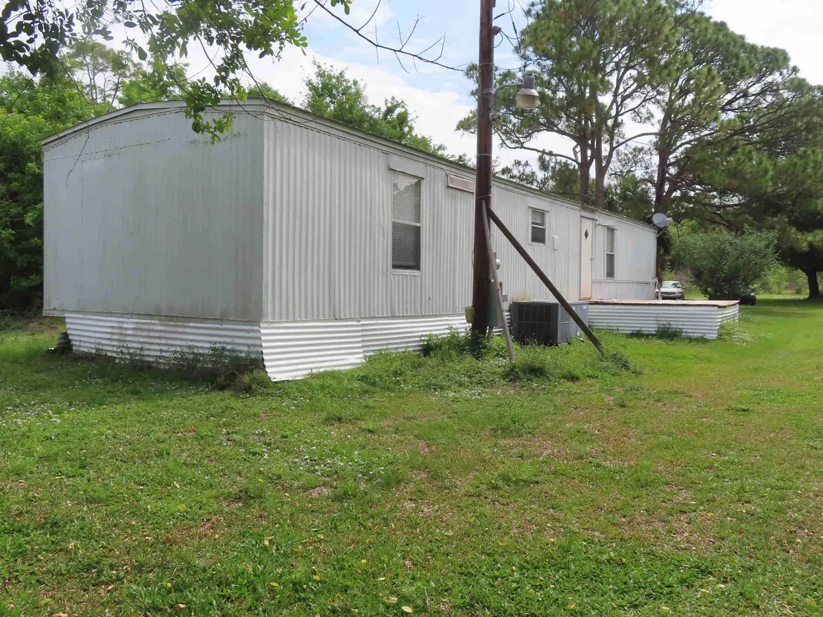hnsmfside at 18496 Glades Cut Off Road, Port St. Lucie