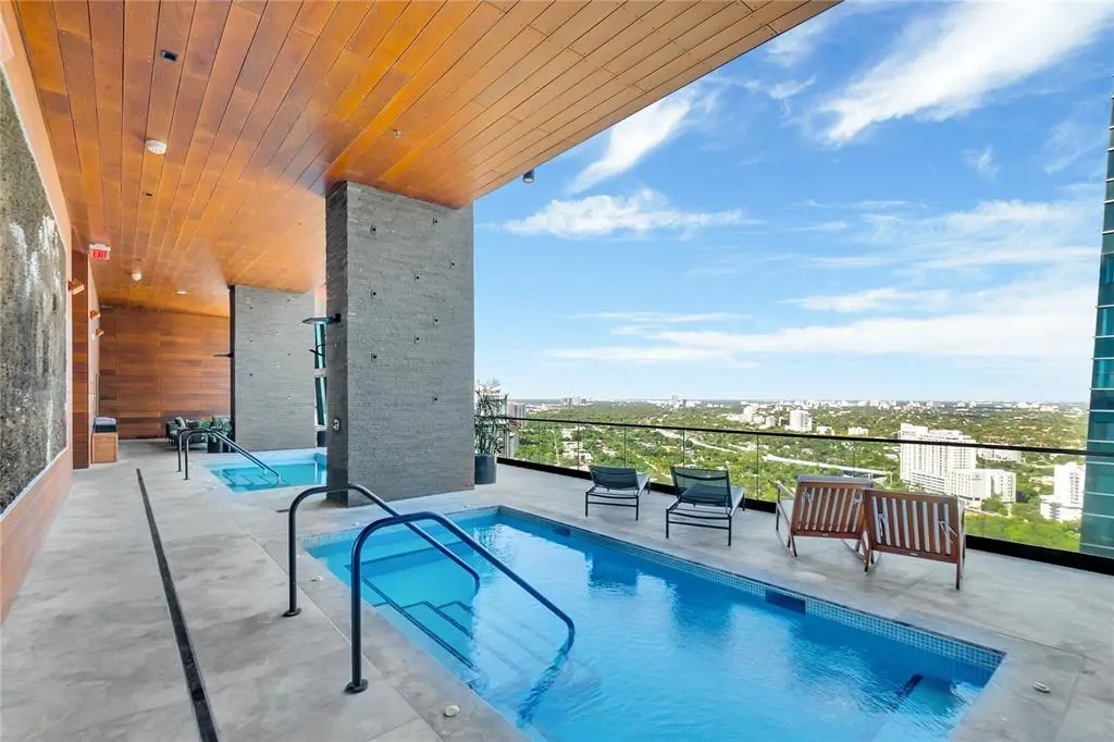 pool area echo at 1451 Brickell Avenue 1202, Miami