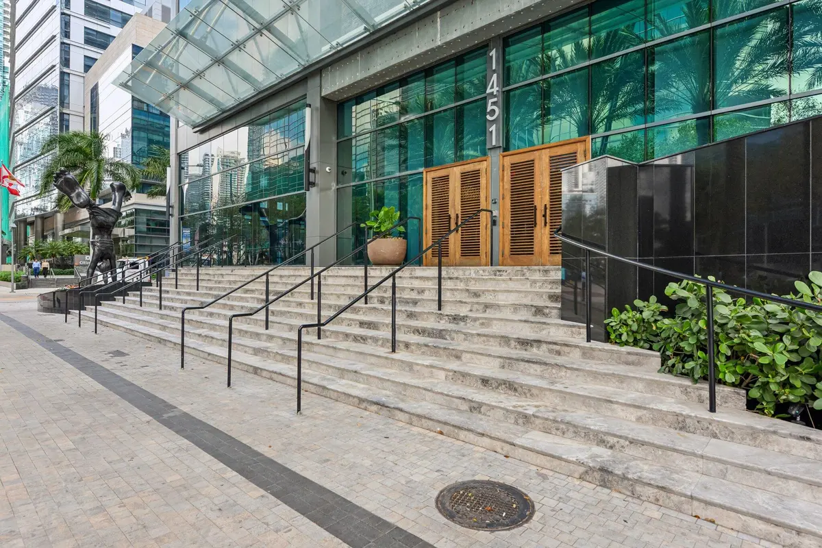 echo building at 1451 Brickell Avenue 1202, Miami