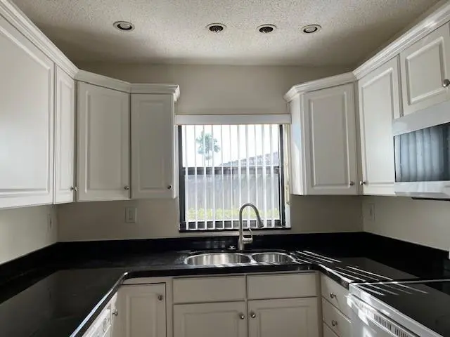 UPDATED KITCHEN at 10631 NW 39th Street, Coral Springs