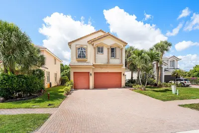 140 Bellezza Terrace, Royal Palm Beach – Single Family Residence for sale
