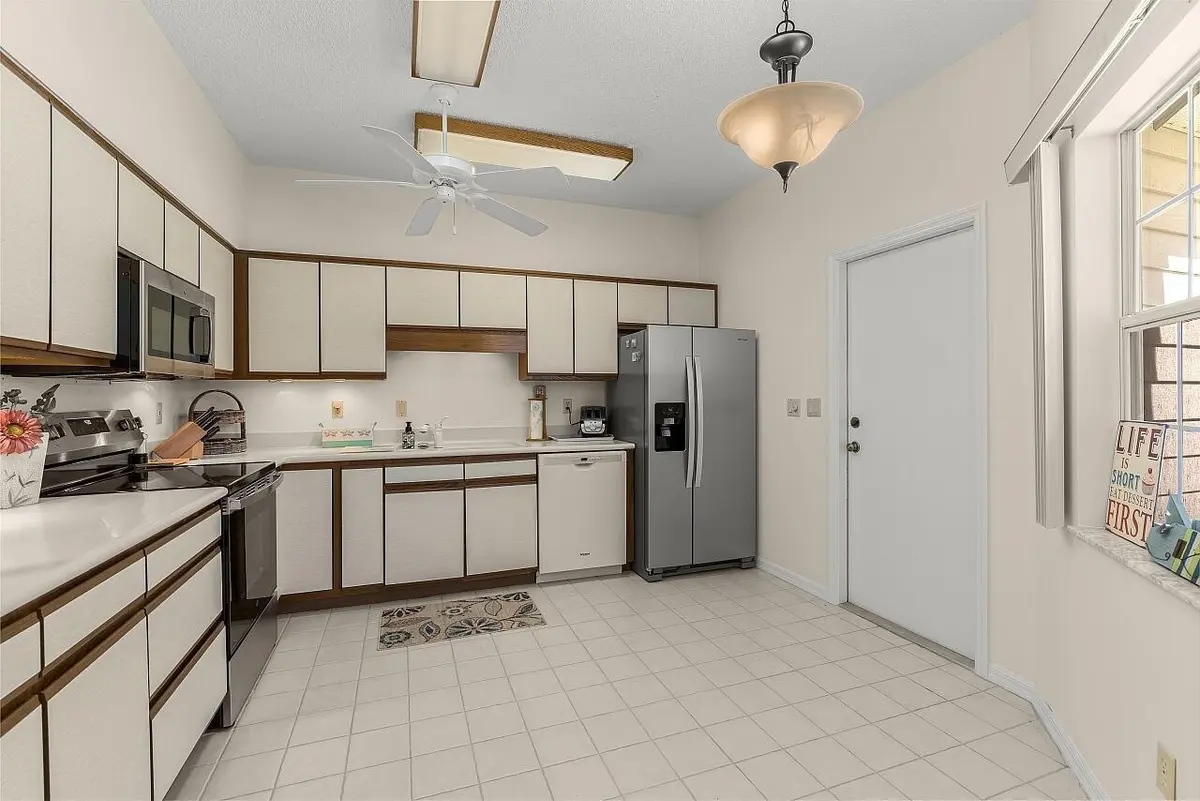 8 - Copy at 431 Tamarind Place, Vero Beach