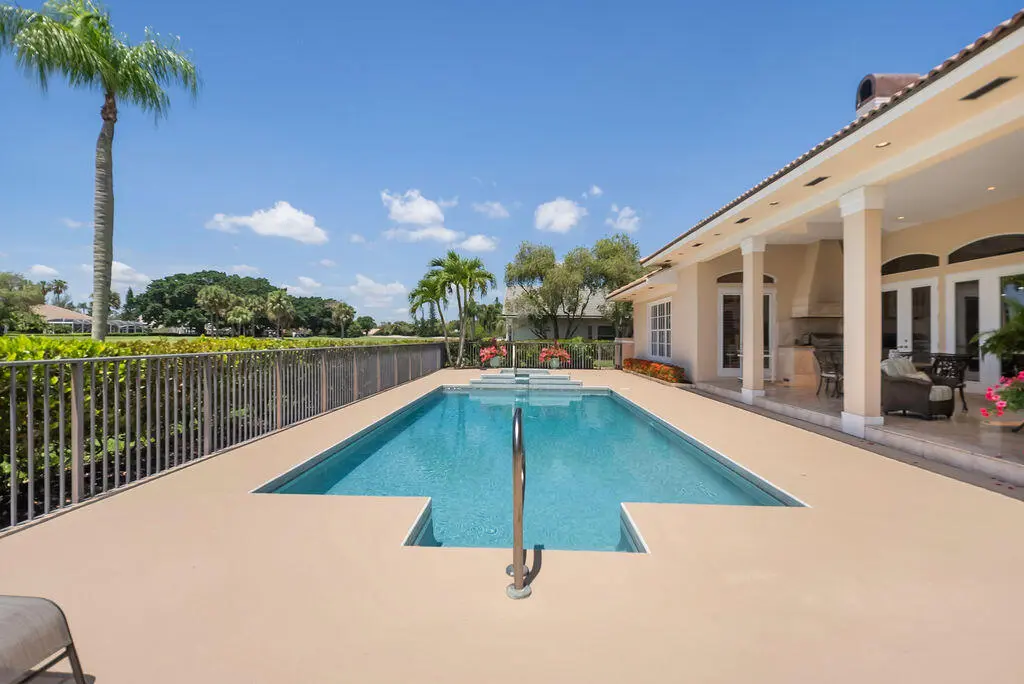 huge pool at 83 Sandbourne Lane, Palm Beach Gardens