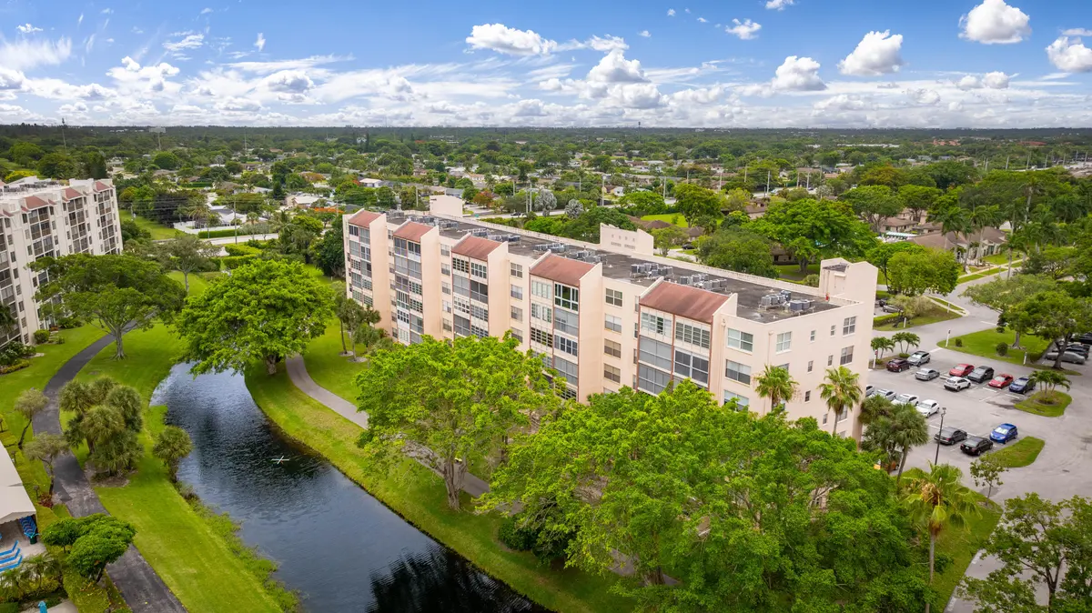14527 Bonaire Boulevard 203, Delray Beach, FL – photo 2