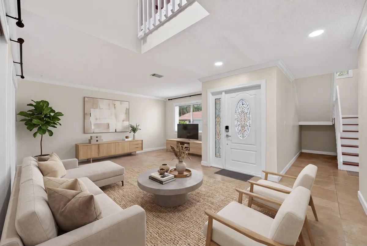 Allum LR staged at 704 SW 89th Avenue, Plantation