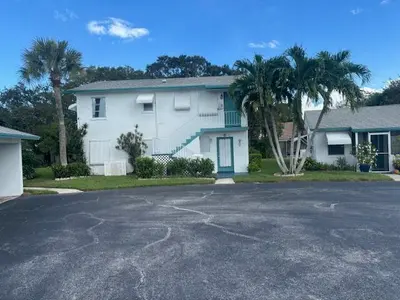 10162 N Meridian Way Way 6, Palm Beach Gardens – sold