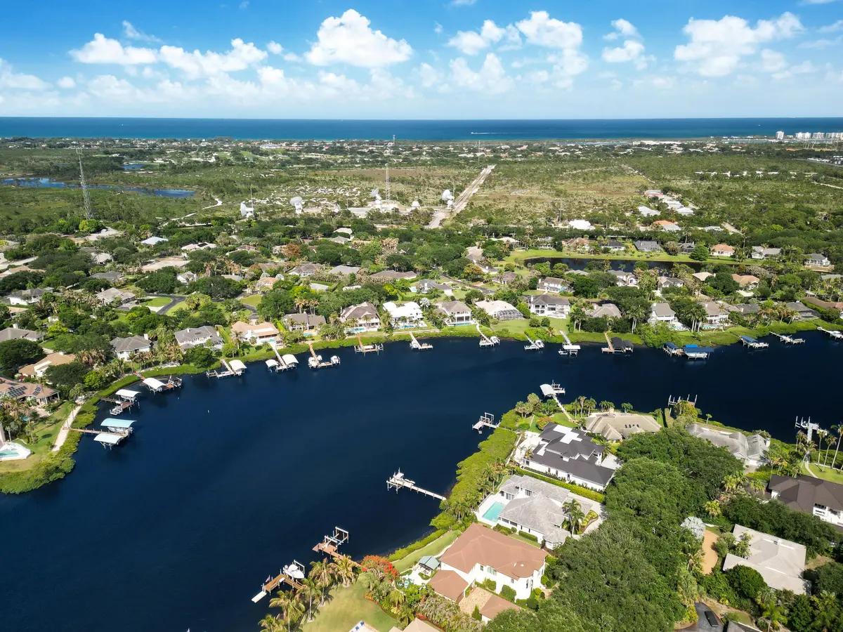 iUSE photography_DJI_0660 at 10433 SE Banyan Way, Jupiter