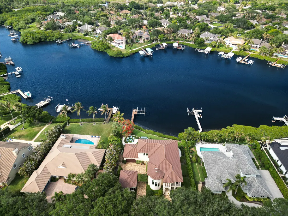 iUSE photography_DJI_0662 at 10433 SE Banyan Way, Jupiter