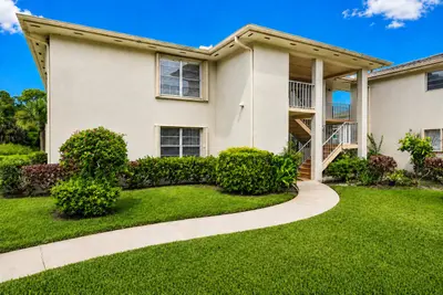 1 Lake Vista Trail 207, Port St. Lucie – Condominium for sale