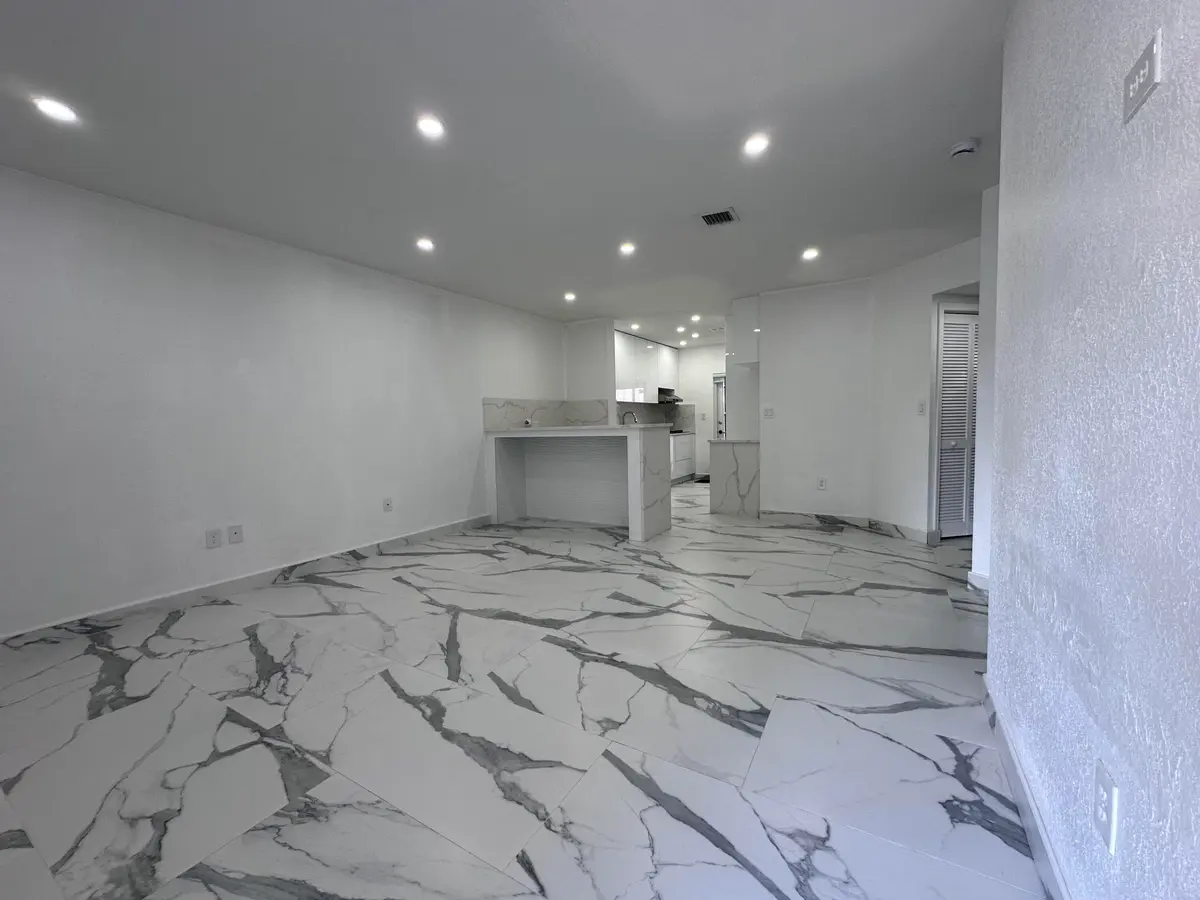 Dining/Living at 300 E 4th Street 103, Hialeah