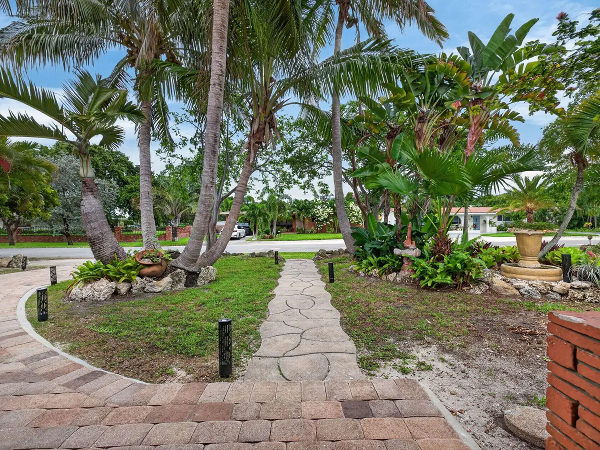 _R6B6251 at 949 NE 25th Avenue, Pompano Beach