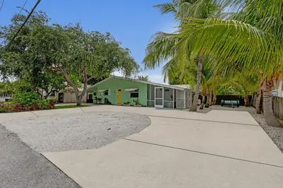 1947 Holman Drive, North Palm Beach – Triplex for sale